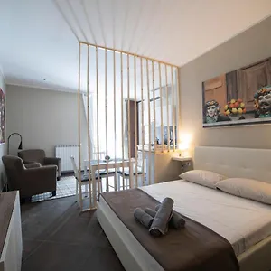 https://katana-suites-apartments.catania-hotels.net